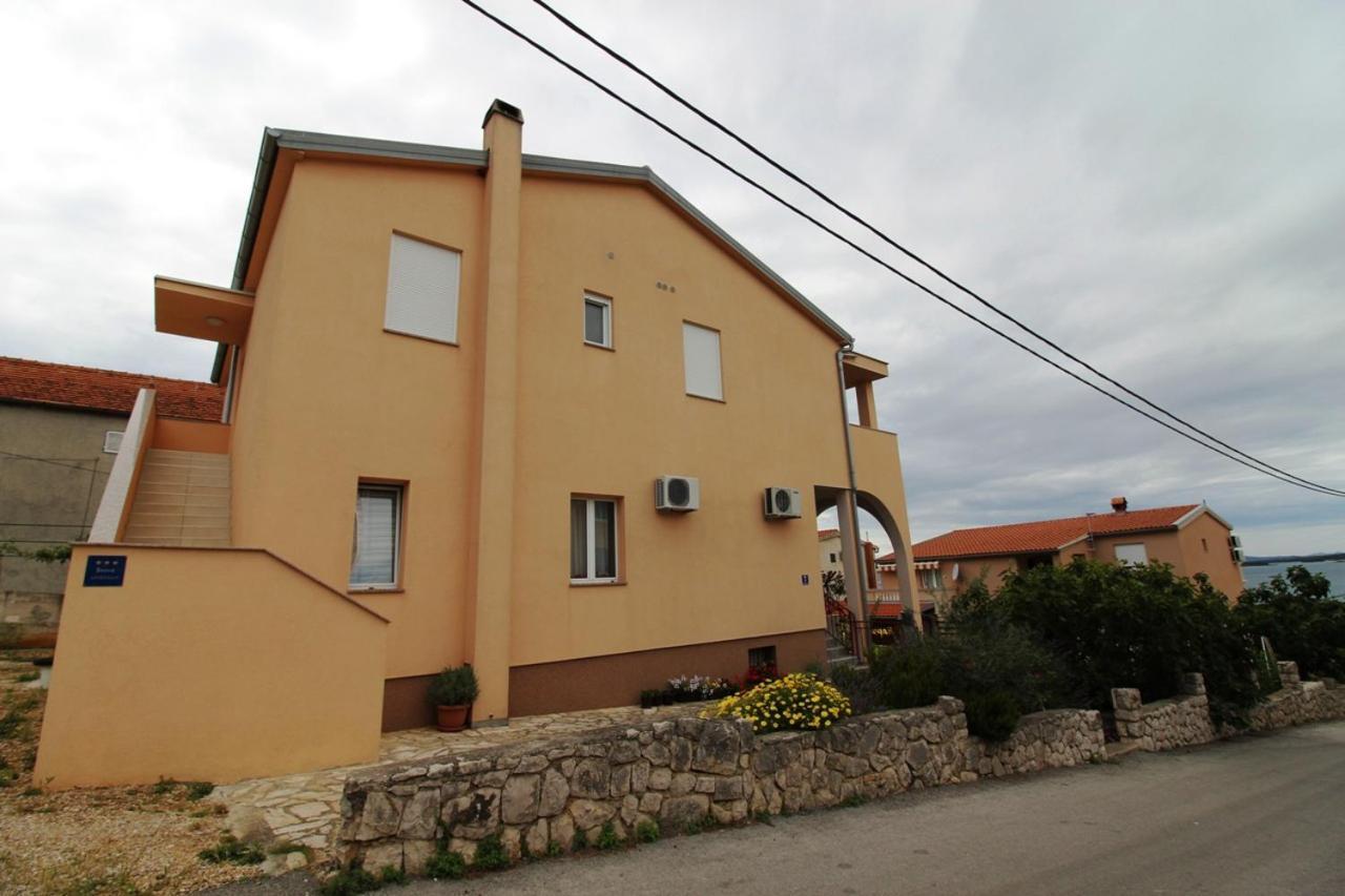 Apartment Sea View Saric Drage Dış mekan fotoğraf