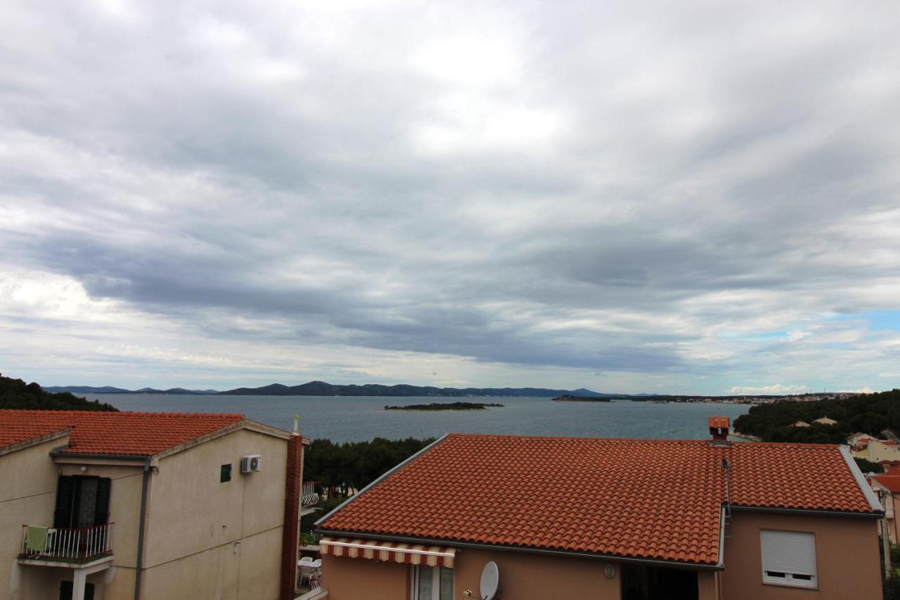 Apartment Sea View Saric Drage Dış mekan fotoğraf